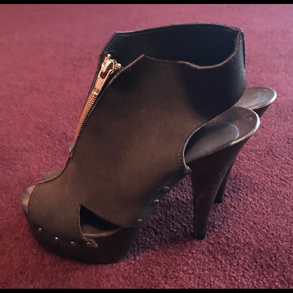 Brown bootie with zipper size 7 - Picture 2 of 5
